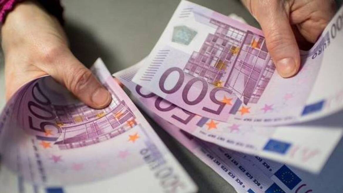 Υποχρεωτικά μέσω τραπέζης η μισθοδοσία από 500 ευρώ και άνω
